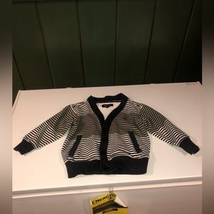 Kids lng sweater size 2t
